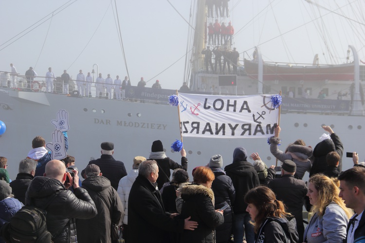 Powrót "Daru Młodzieży" - cz. 1