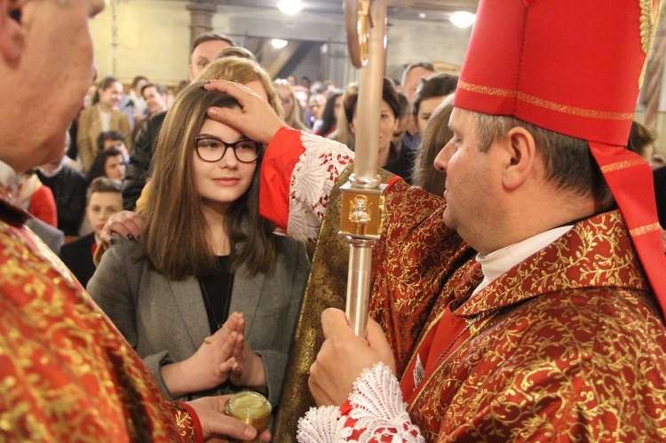 Bierzmowanie w Pasierbcu, Laskowej i Ujanowicach: Słuchajcie Go!