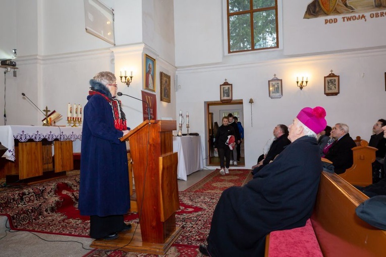 Pośmiertne nadanie honorowego obywatelstwa ks. Józefowi Sikorze.