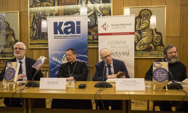Abp Ryś: To najważniejsza z tysięcy książek o Biblii