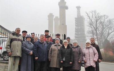 Przenieśli na Śląsk tradycję sprzed 1400 lat. Odwiedzają kościoły stacyjne