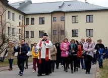 Nabożeństwo prowadzi proboszcz ks. Zenon Sala, dyrektor ekonomiczny seminarium.