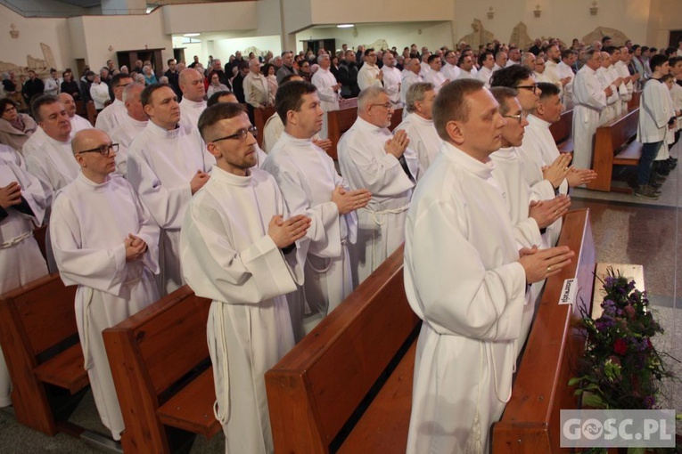 Diecezja ma 42 nowych nadzwyczajnych szafarzy Komunii Świętej