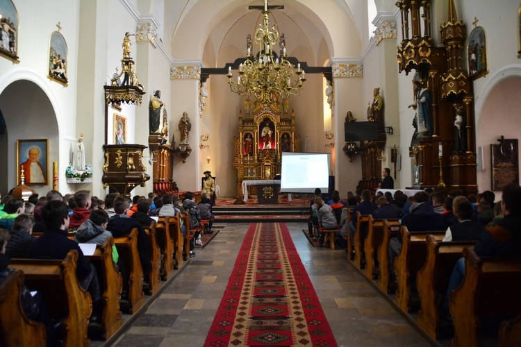 Błogosławieństwo lektorów w Żegocinie.