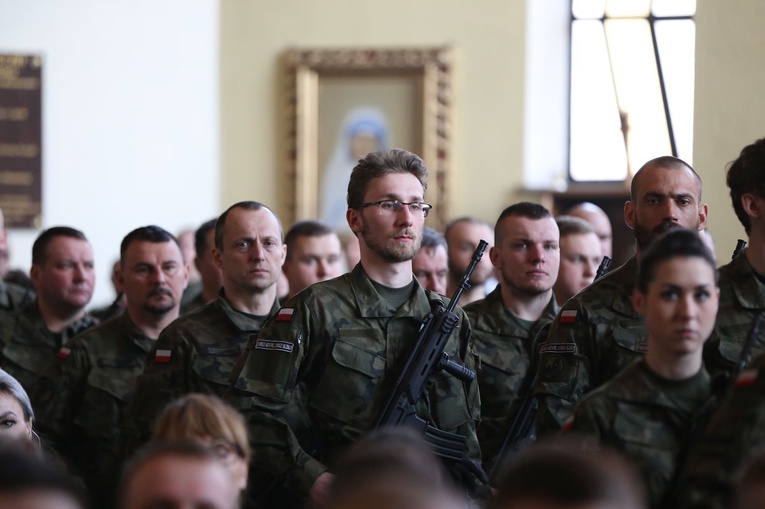 Żołnierska Msza św. w Ostrowcu Świętokrzyskim.