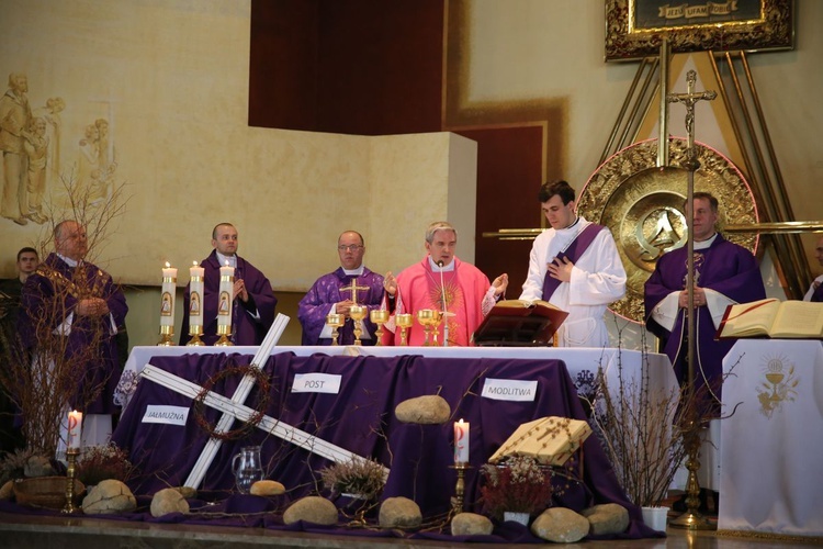 Żołnierska Msza św. w Ostrowcu Świętokrzyskim.