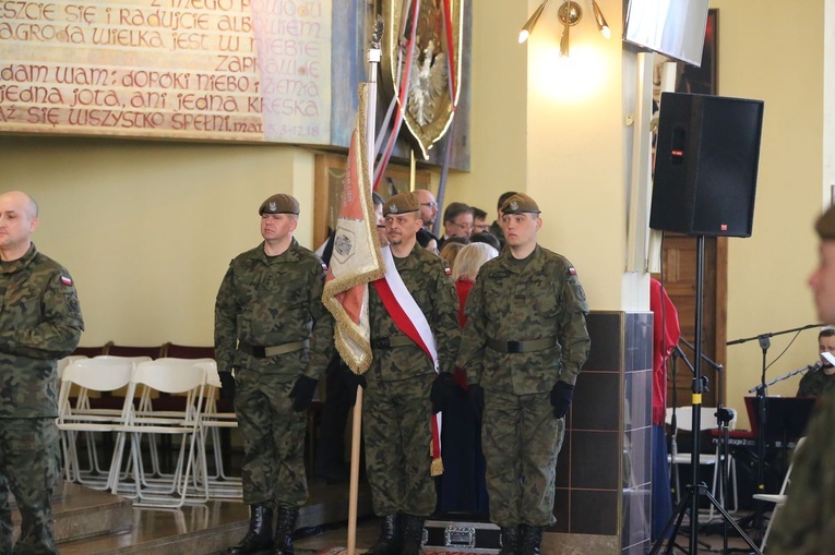 Żołnierska Msza św. w Ostrowcu Świętokrzyskim.