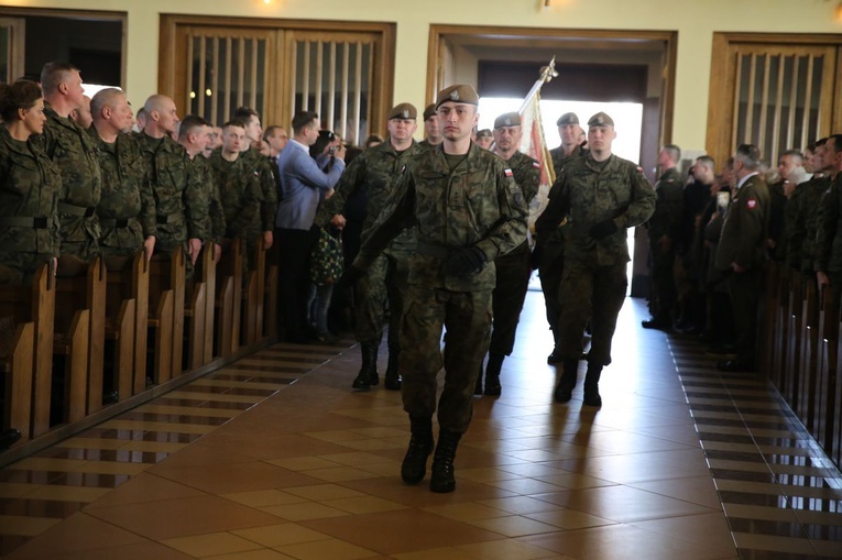 Żołnierska Msza św. w Ostrowcu Świętokrzyskim.