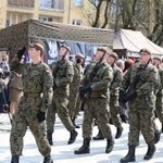 Przysięga terytorialsów na ostrowieckim Rynku