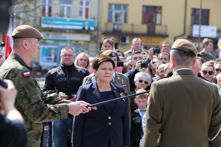 Przysięga terytorialsów na ostrowieckim Rynku