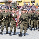 Przysięga terytorialsów na ostrowieckim Rynku