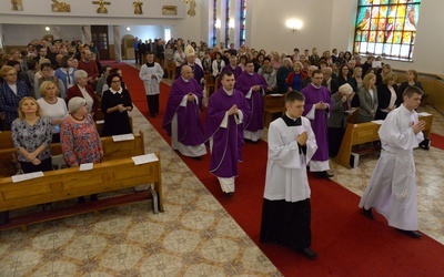 Mszy św. w seminaryjnej kaplicy, w której uczestniczyło około 200 pedagogów, przewodniczył bp Piotr Turzyński.