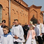 Wprowadzenie relikwii dzieci fatimskich do parafii w Mąkolicach