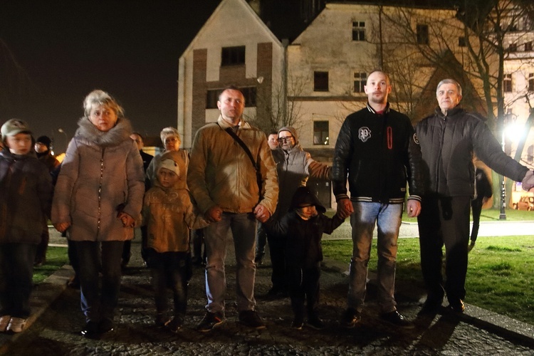 Legniczanie w rocznicę śmierci papieża