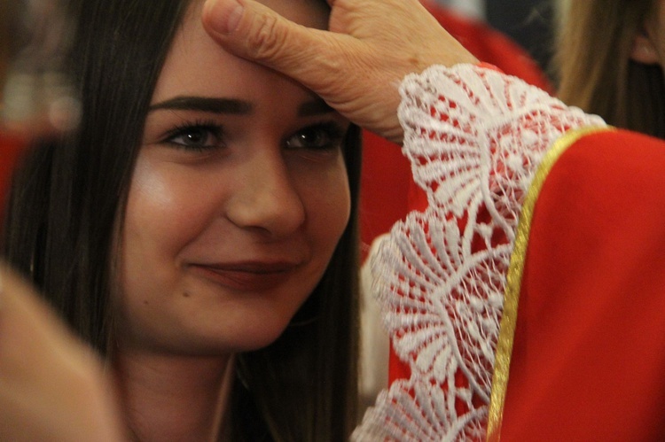 Bierzmowanie w kościele św. Jakuba w Tuchowie