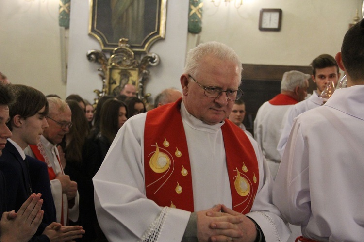 Bierzmowanie w kościele św. Jakuba w Tuchowie