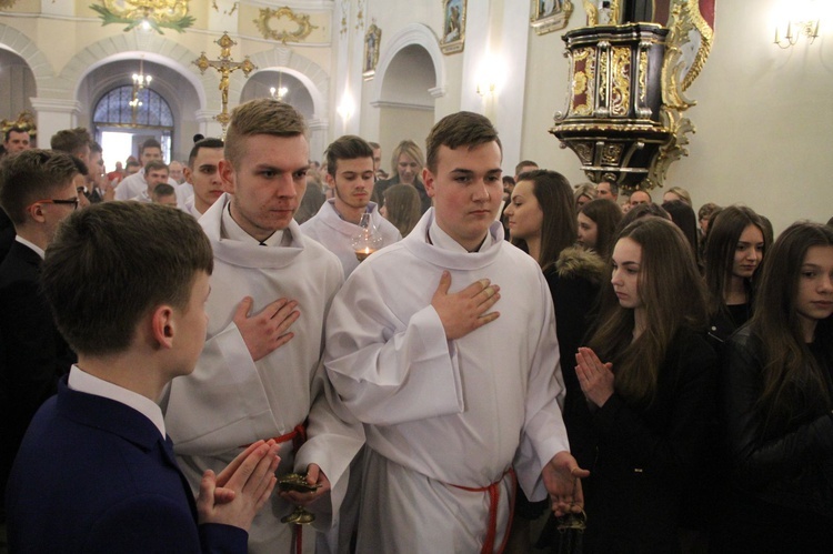 Bierzmowanie w kościele św. Jakuba w Tuchowie