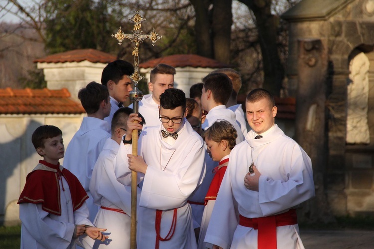 Bierzmowanie w kościele św. Jakuba w Tuchowie