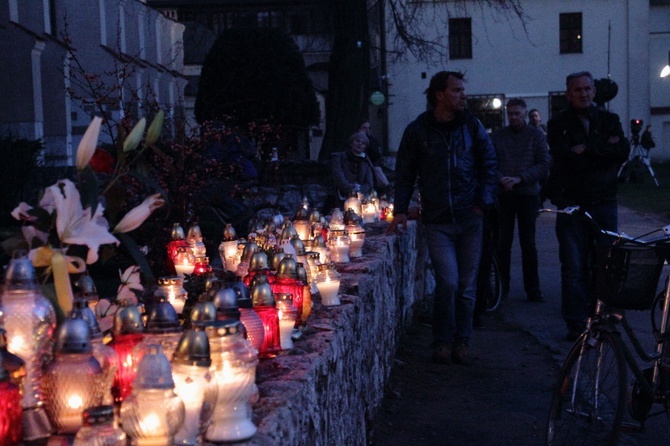 14. rocznica śmierci Jana Pawła II na Franciszkańskiej 3