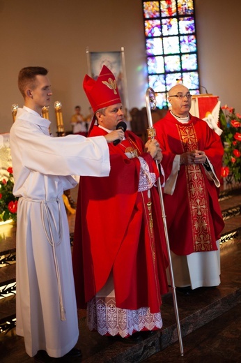 Nowy Sącz. Bierzmowanie u Niepokalanej - cz. 1 