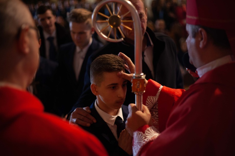 Nowy Sącz. Bierzmowanie u Niepokalanej - cz. 1 