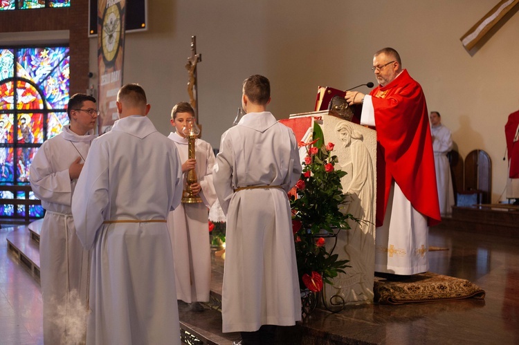 Nowy Sącz. Bierzmowanie u Niepokalanej - cz. 1 