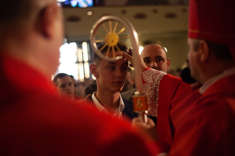 Nowy Sącz. Bierzmowanie u Niepokalanej - cz. 2