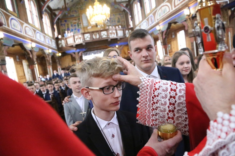 Bierzmowanie w Jurkowie k. Dobrej