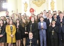 Bierzmowanie w Jurkowie i Dobrej. Odnowiciele