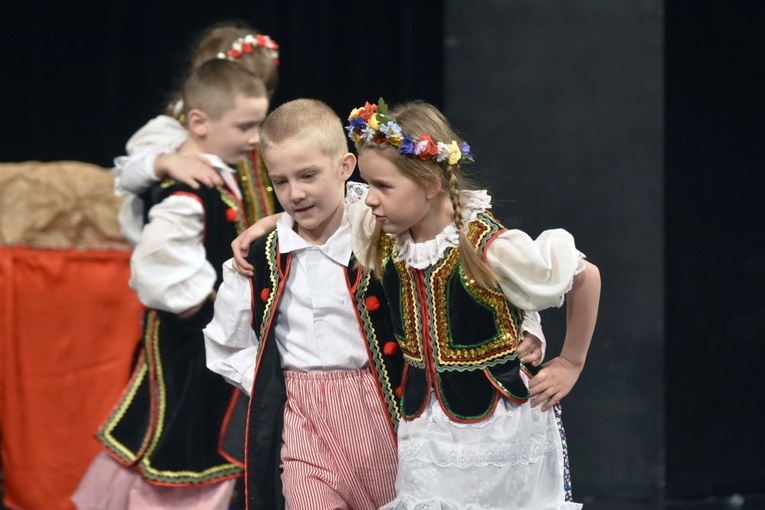Dzieci z Publicznego Przedszkola Sióstr Prezentek na przeglądzie teatralnym 
