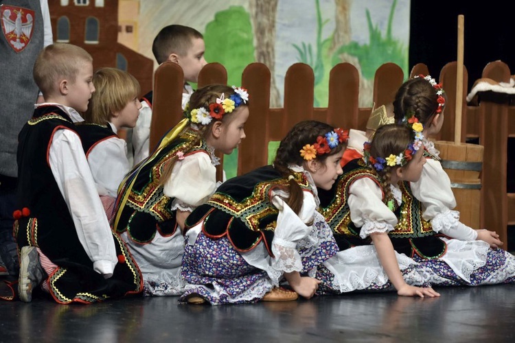 Dzieci z Publicznego Przedszkola Sióstr Prezentek na przeglądzie teatralnym 