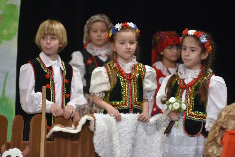 Dzieci z Publicznego Przedszkola Sióstr Prezentek na przeglądzie teatralnym 