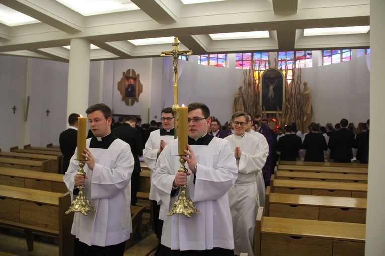 Tarnowskie seminarium. Przyjęcie do posługi lektoratu i akolitatu