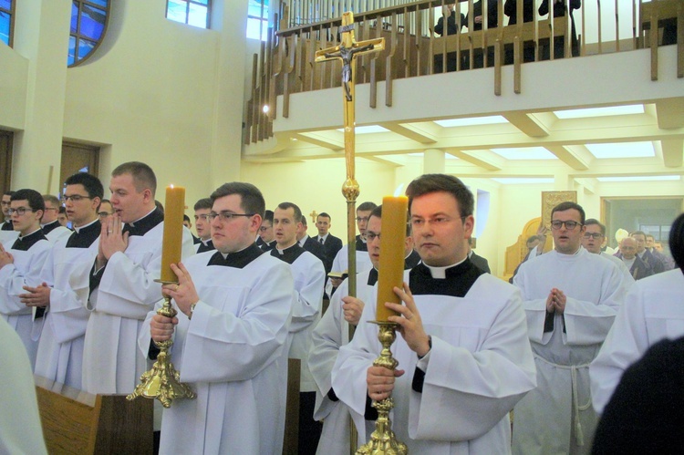 Tarnowskie seminarium. Przyjęcie do posługi lektoratu i akolitatu