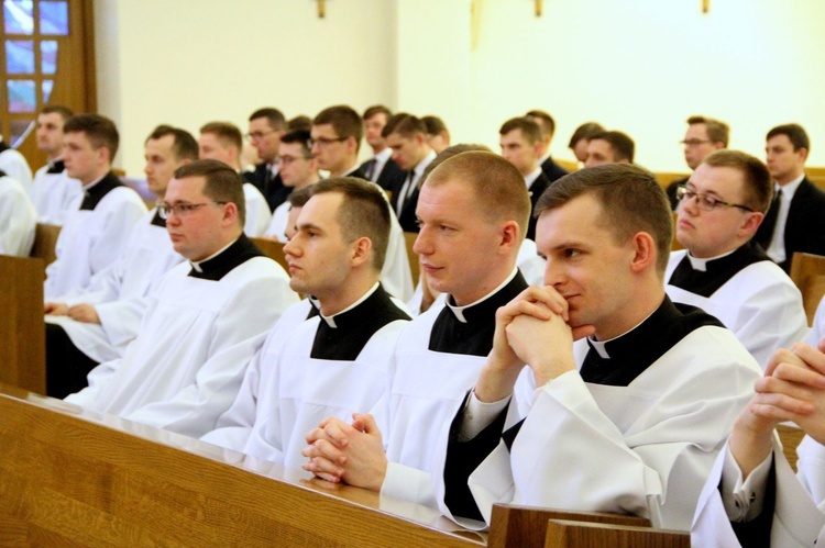 Tarnowskie seminarium. Przyjęcie do posługi lektoratu i akolitatu