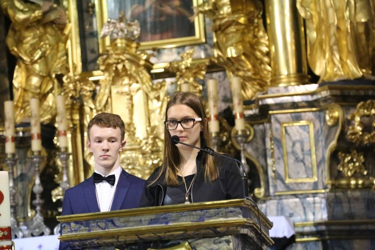 Bierzmowanie w Zakliczynie, cz. 2