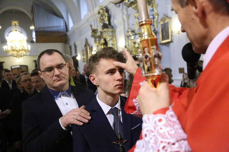 Bierzmowanie w Zakliczynie, cz. 1