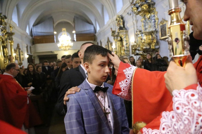 Bierzmowanie w Zakliczynie, cz. 1