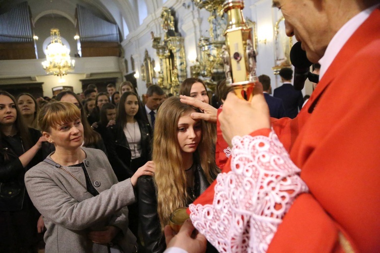 Bierzmowanie w Zakliczynie, cz. 1