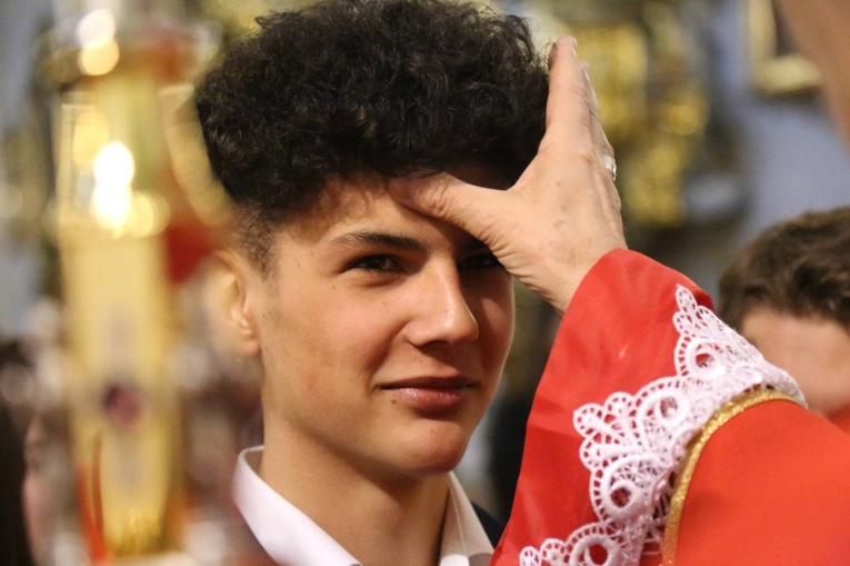 Bierzmowanie w Zakliczynie, cz. 1