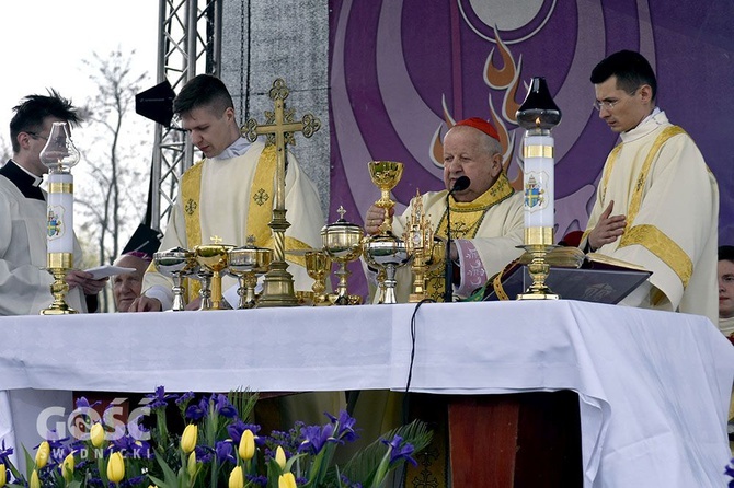 Msza papieska na wałbrzyskim stadionie