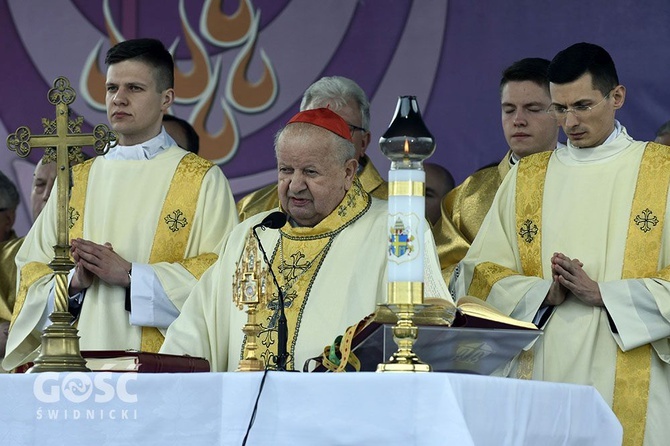 Msza papieska na wałbrzyskim stadionie