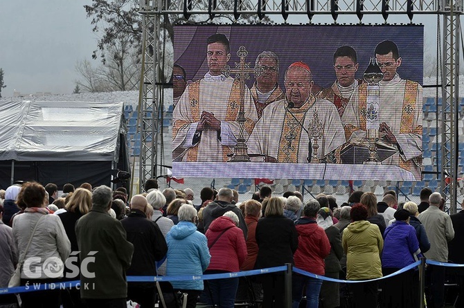 Msza papieska na wałbrzyskim stadionie