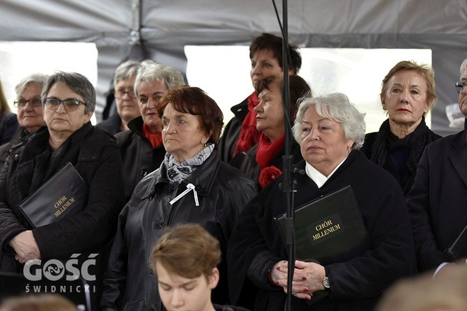 Msza papieska na wałbrzyskim stadionie