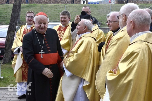 Msza papieska na wałbrzyskim stadionie