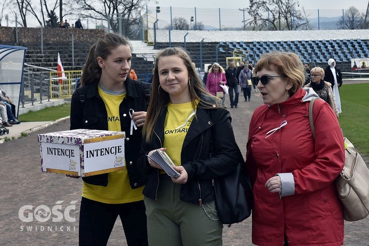 Msza papieska na wałbrzyskim stadionie