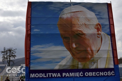 Msza papieska na wałbrzyskim stadionie