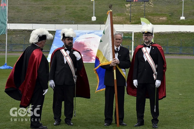 Msza papieska na wałbrzyskim stadionie