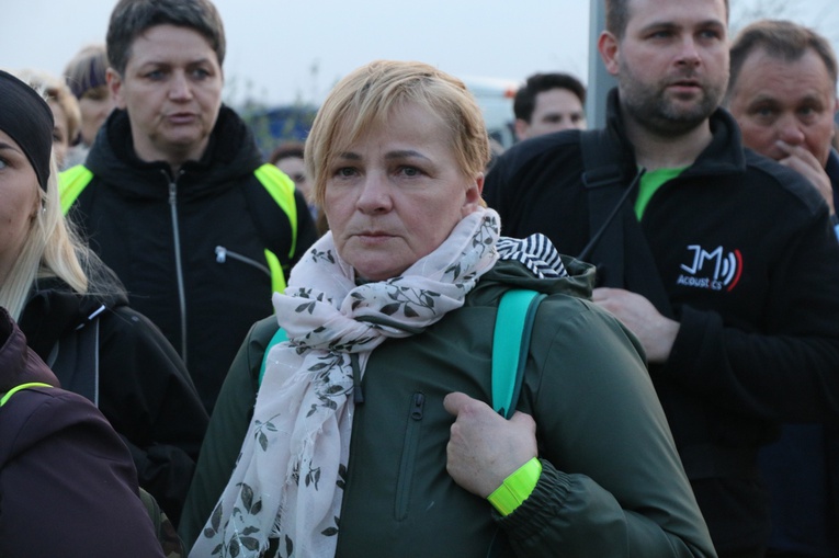 Nocna Piesza Pielgrzymka z Gniechowic do sanktuarium w Sulistrowiczkach