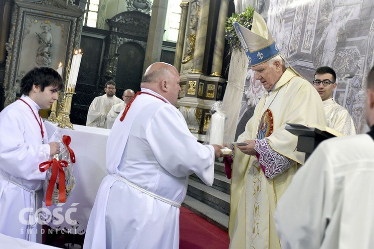 Błogosławieństwo nadzwyczajnych szafarzy, ceremoniarzy i lektorów